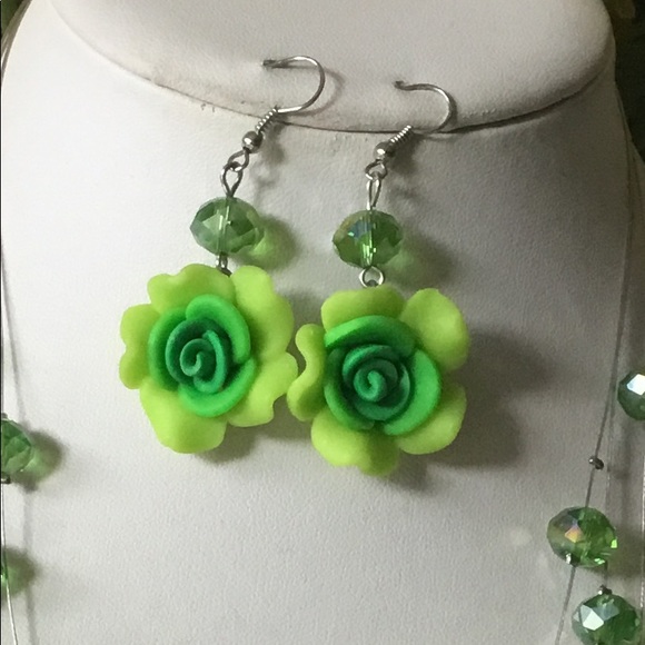Three Layers Multi Green Flowers necklace earring - Picture 3 of 3
